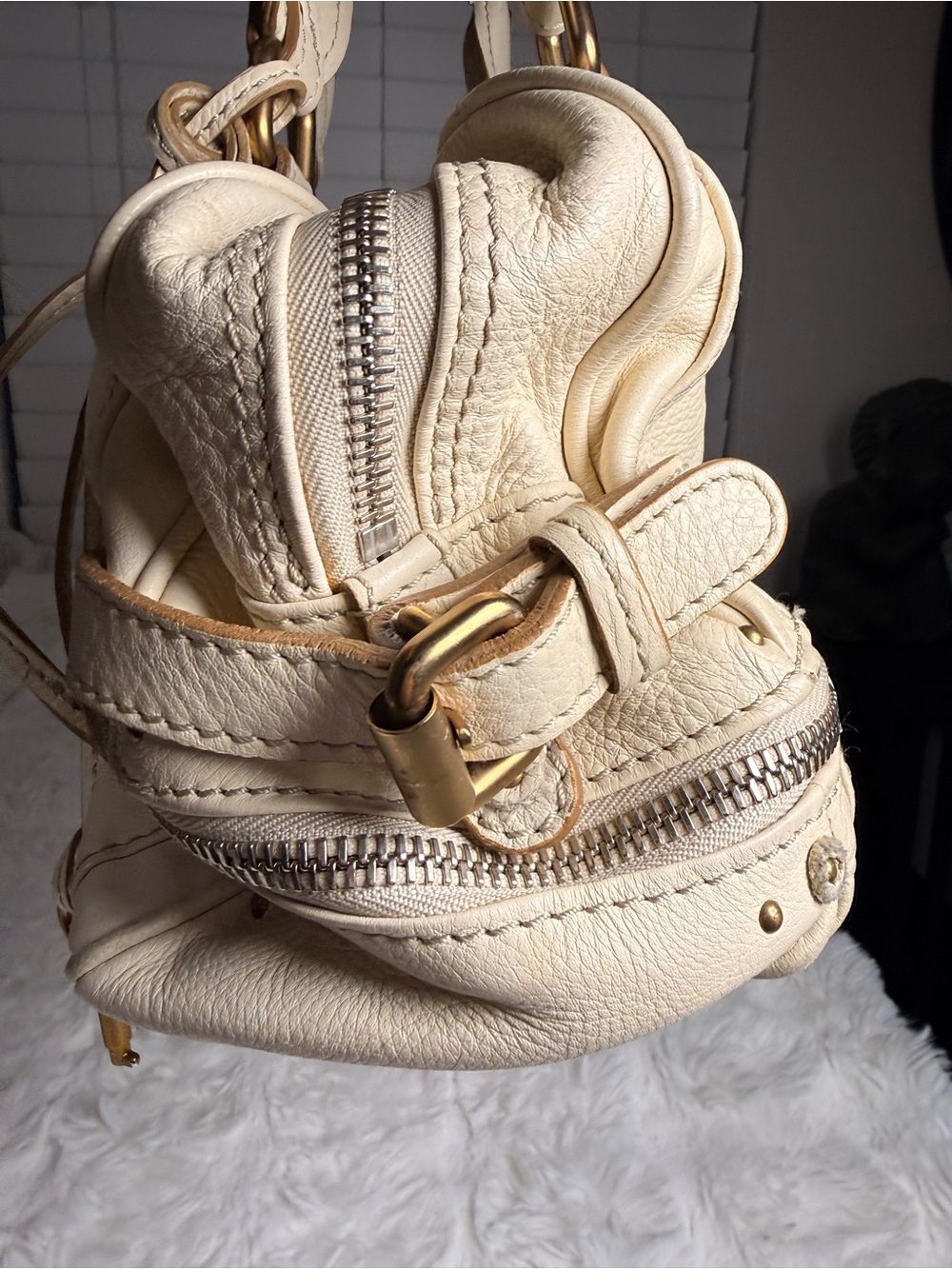 Chloe Cream Leather Padlock Shoulder Bag - Picture 6 of 13